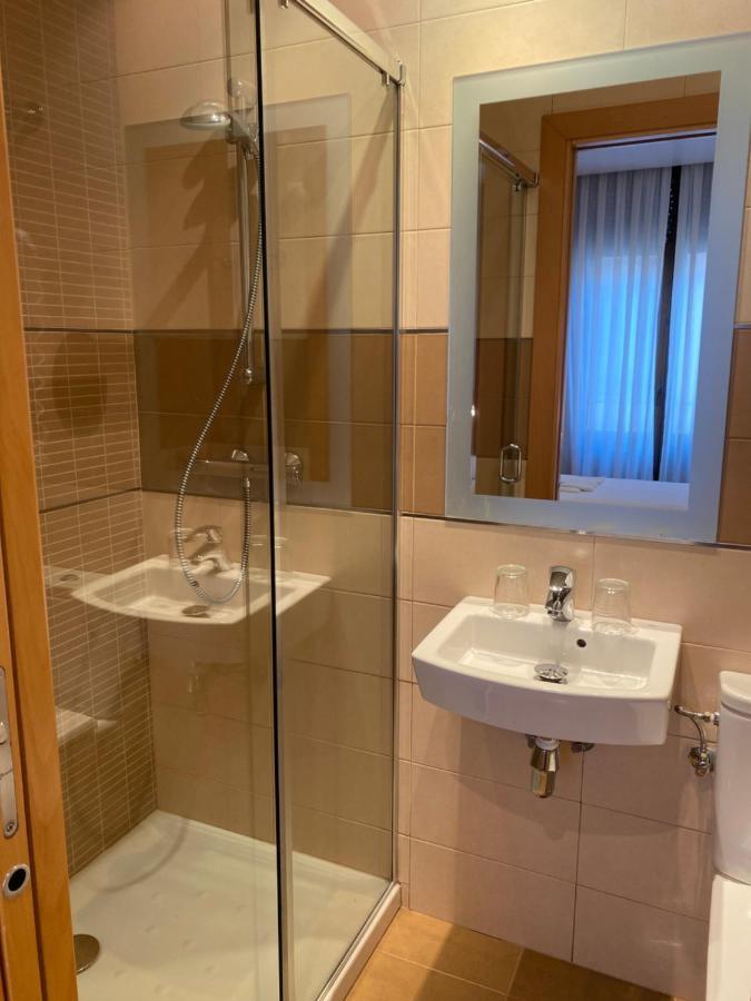 Hostal Rias Bajas Madrid Exteriér fotografie