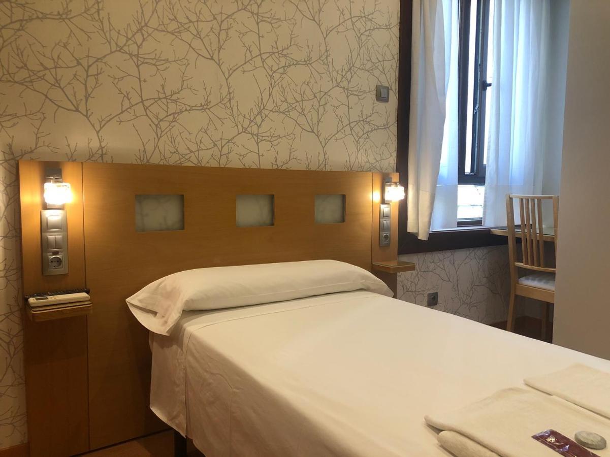 Hostal Rias Bajas Madrid Exteriér fotografie