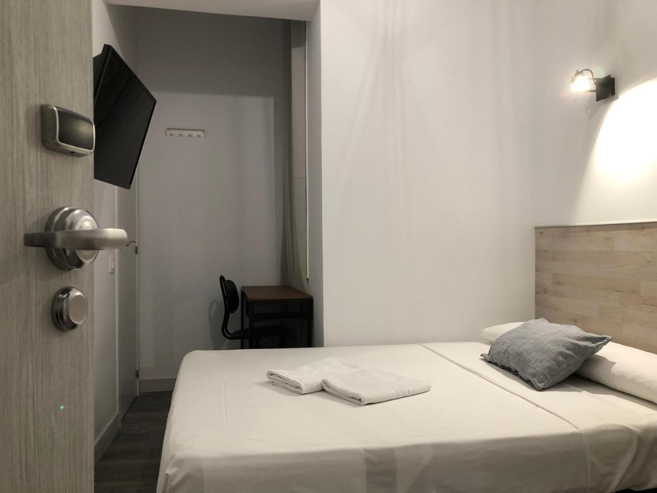 Hostal Rias Bajas Madrid Exteriér fotografie