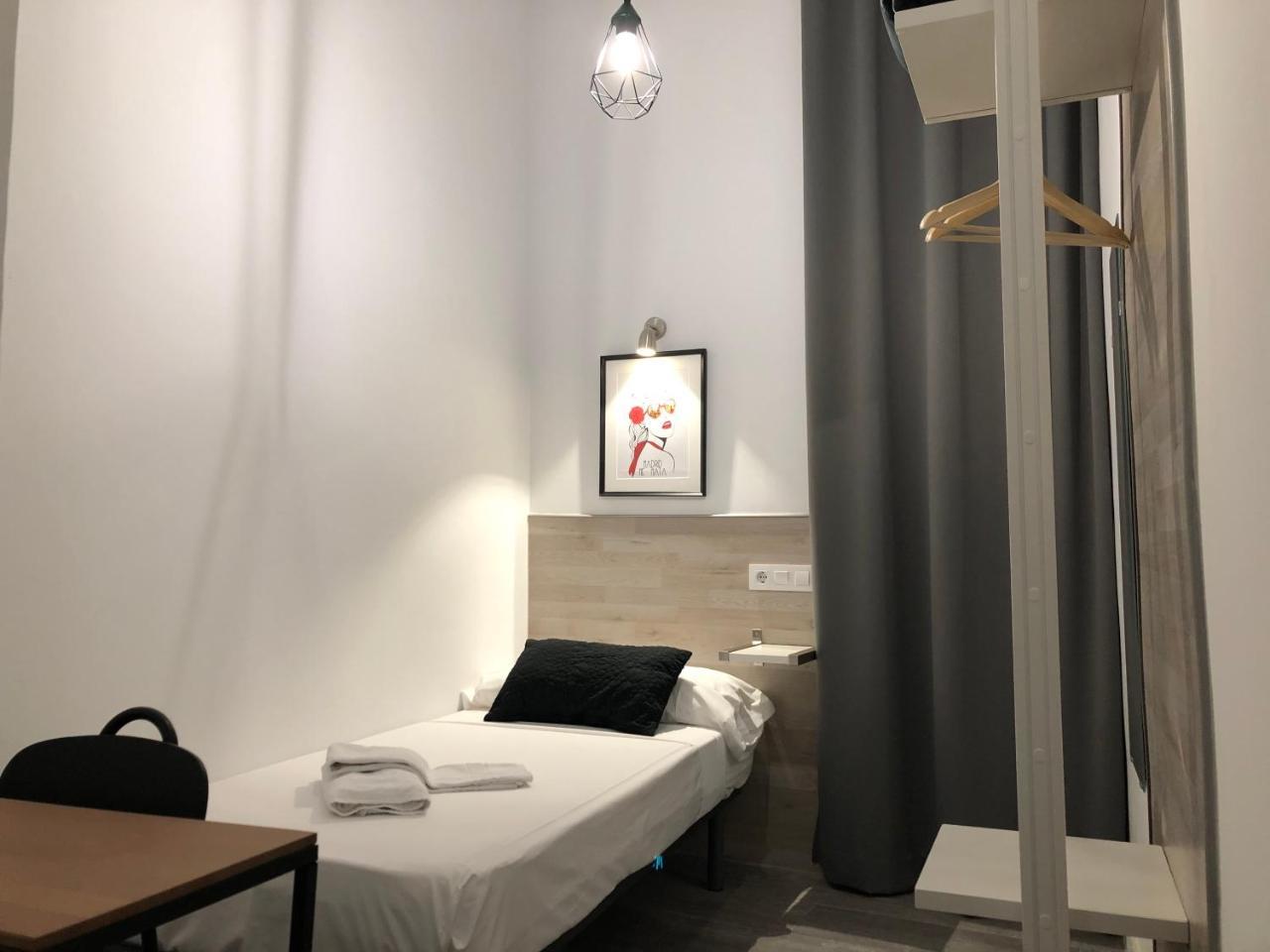 Hostal Rias Bajas Madrid Exteriér fotografie