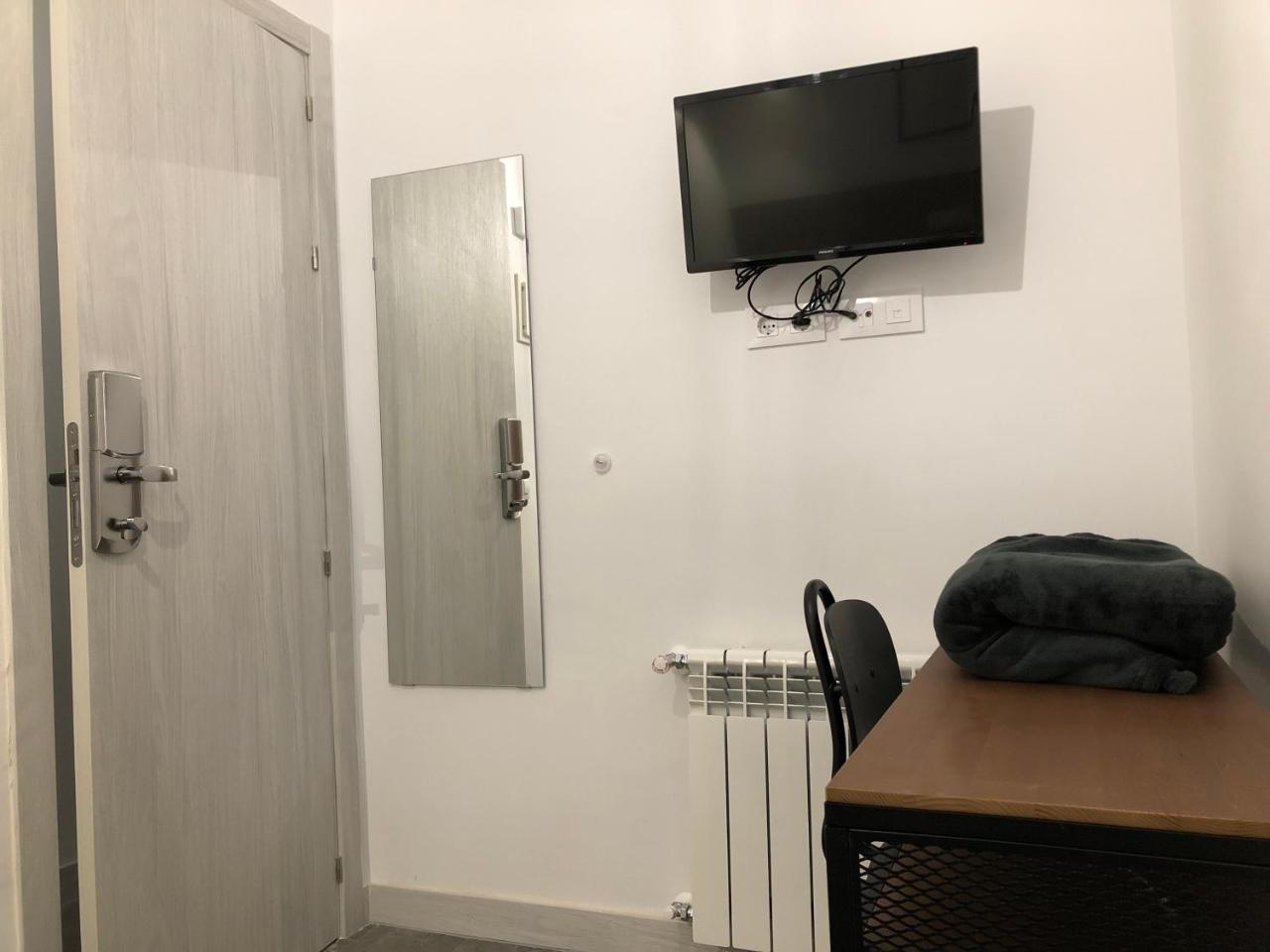 Hostal Rias Bajas Madrid Exteriér fotografie