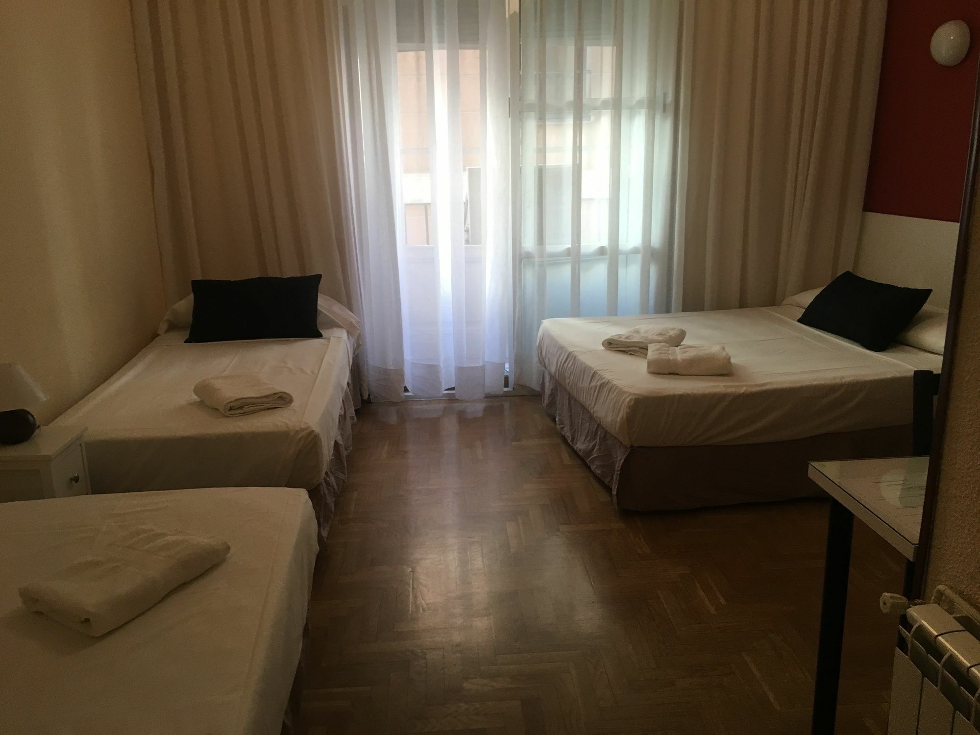 Hostal Rias Bajas Madrid Exteriér fotografie