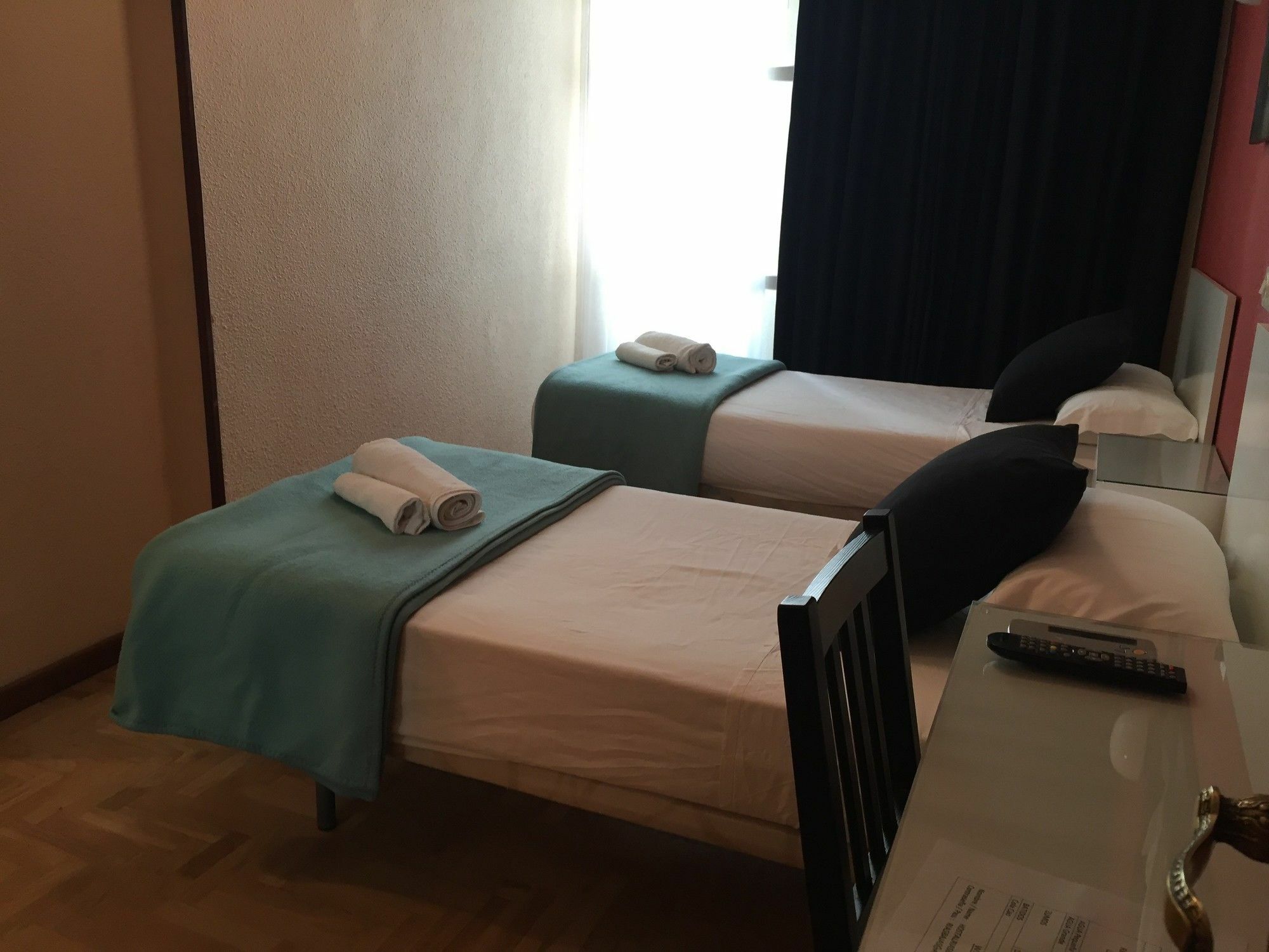 Hostal Rias Bajas Madrid Exteriér fotografie